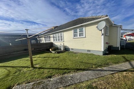 Photo of property in 92 Clyde Street, Balclutha, 9230