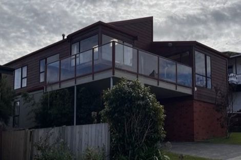 Photo of property in 16 Chestnut Grove, Maungaraki, Lower Hutt, 5010