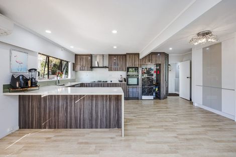 Photo of property in 14 Angelo Avenue, Howick, Auckland, 2014