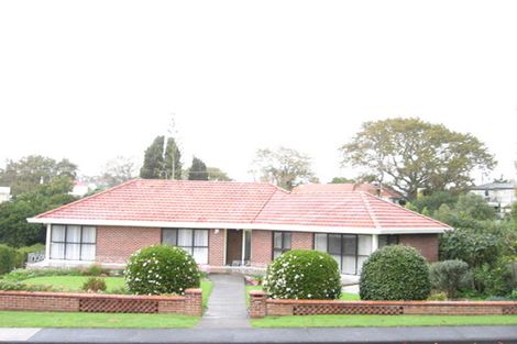 Photo of property in 91a Uxbridge Road, Cockle Bay, Auckland, 2014