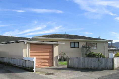 Photo of property in 22 Deckston Grove, Taita, Lower Hutt, 5011