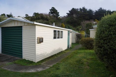 Photo of property in 4 Mclellan Street, Tawa, Wellington, 5028