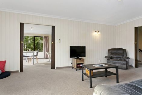 Photo of property in 3 Drayton Place, Leamington, Cambridge, 3432