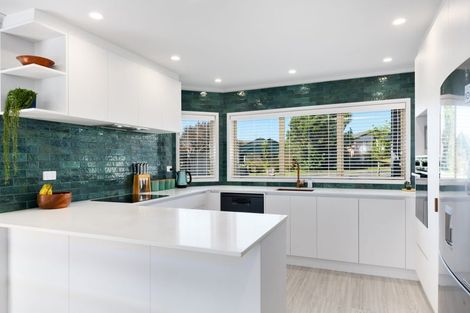 Photo of property in 8 Brookwood Drive, Henderson, Auckland, 0612