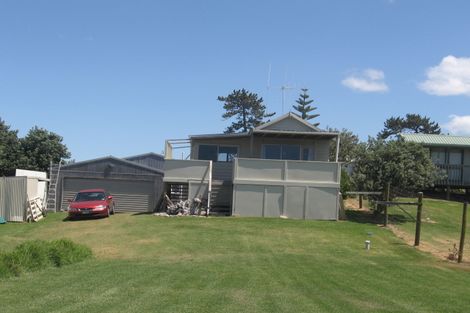 Photo of property in 137 Rogers Road, Pukehina, Te Puke, 3186