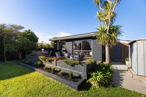 Photo of property in 191 Manly Street, Paraparaumu Beach, Paraparaumu, 5032