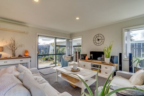 Photo of property in 2/18 Milton Road, Orewa, 0931