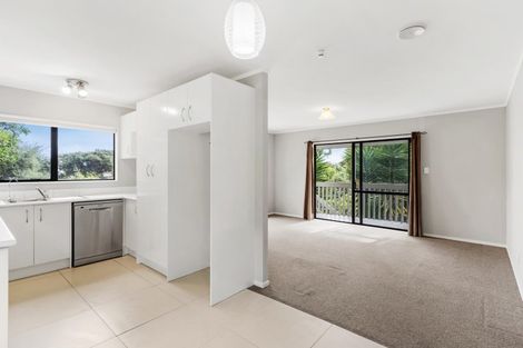 Photo of property in 3/32 Tree View Avenue, Glenfield, Auckland, 0629