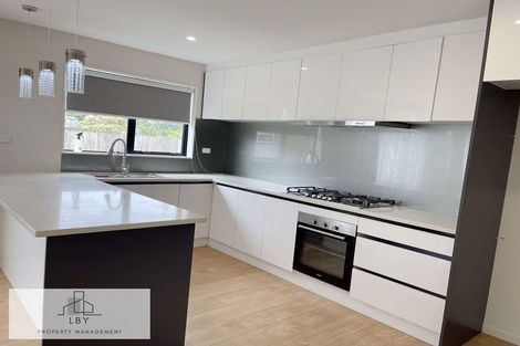 Photo of property in 98 Cardiff Road, Pakuranga, Auckland, 2010