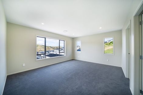 Photo of property in 5 Swinton Place, Churton Park, 6037