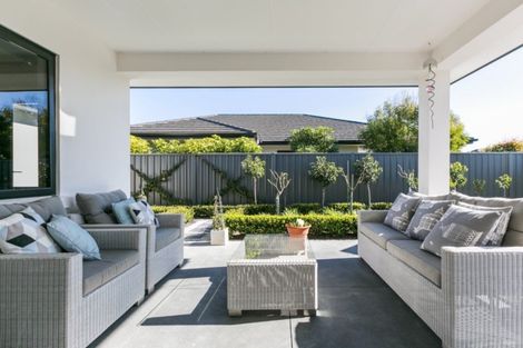 Photo of property in 21 Haast Place, Poraiti, Napier, 4112