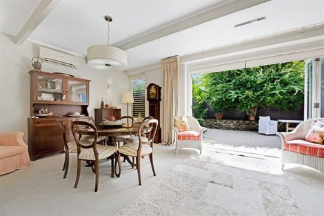 Photo of property in 4/252 Hurstmere Road, Takapuna, Auckland, 0622