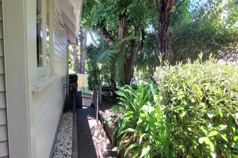 Photo of property in 68 Homewood Avenue, Karori, Wellington, 6012