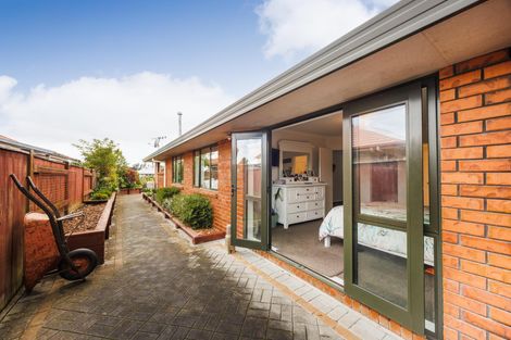 Photo of property in 197 Ruapehu Drive, Fitzherbert, Palmerston North, 4410