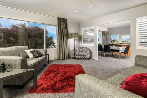 Photo of property in 2a Midway Avenue, Castor Bay, Auckland, 0620