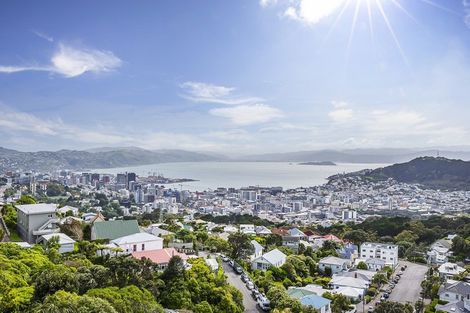 Photo of property in 33 Mitchell Street, Brooklyn, Wellington, 6021