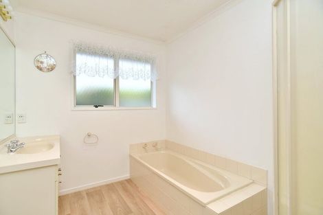 Photo of property in 2/74 Merrin Street, Avonhead, Christchurch, 8042