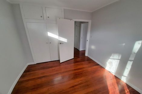 Photo of property in 2/35 Neal Avenue, Glenfield, Auckland, 0629