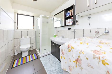Photo of property in 2/18 Norrie Smith Avenue, Flat Bush, Auckland, 2023