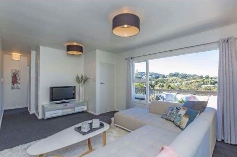 Photo of property in 171 Miromiro Road, Normandale, Lower Hutt, 5010