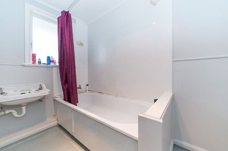 Photo of property in 34-40 Farnham Avenue, Highbury, Palmerston North, 4412