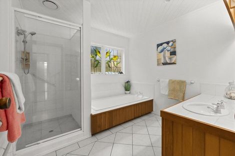 Photo of property in 40 Rock Isle Road, Torbay, Auckland, 0630