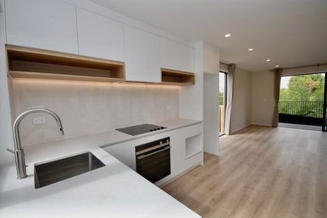 Photo of property in 41d Camelot Place, Glenfield, Auckland, 0629