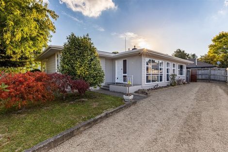 Photo of property in 2 Patea Place, Terrace End, Palmerston North, 4410