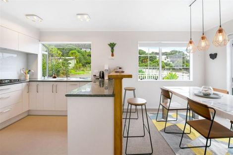 Photo of property in 4 Edwin Mitchelson Road, Muriwai, Waimauku, 0881