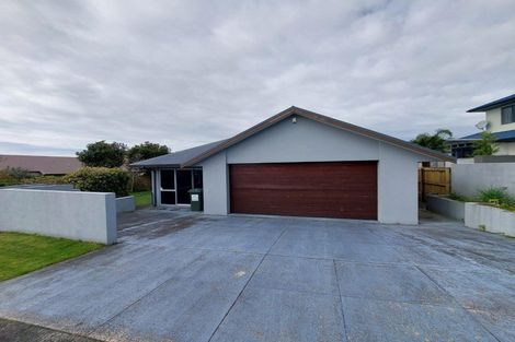 Photo of property in 174 Heta Road, Highlands Park, New Plymouth, 4312