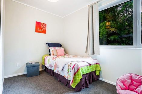 Photo of property in 15 Arde Place, Massey, Auckland, 0614