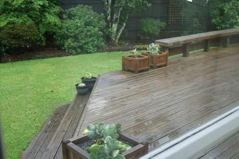 Photo of property in 37 Saint Albans Avenue, Hokowhitu, Palmerston North, 4410