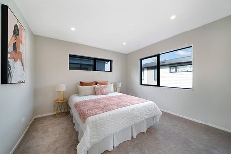 Photo of property in 86a Kervil Avenue, Te Atatu Peninsula, Auckland, 0610