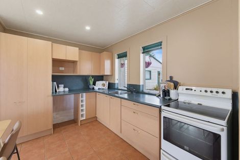Photo of property in 9 Meadow Street, Lumsden, 9730