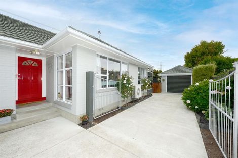 Photo of property in 18 Mooray Avenue, Bishopdale, Christchurch, 8053