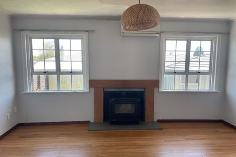 Photo of property in 23 Queens Road, Glen Avon, New Plymouth, 4312