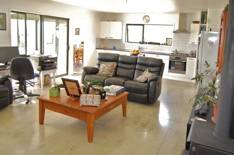 Photo of property in Dunkerron Farm, 852 Oneriri Road, Kaiwaka, 0573