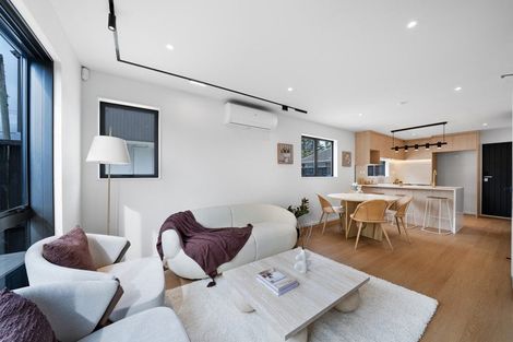 Photo of property in 25 Swan Crescent, Pakuranga, Auckland, 2010