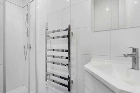 Photo of property in 152c Colwill Road, Massey, Auckland, 0614