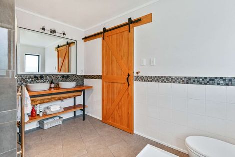 Photo of property in 109 James Cook Street, Havelock North, 4130