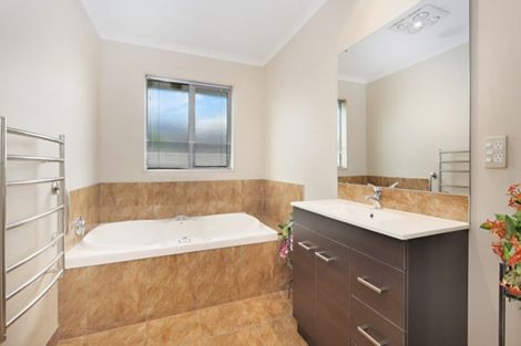 Photo of property in 16 Lynley Drive, West Melton, 7618