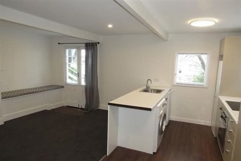 Photo of property in 370 The Terrace, Te Aro, Wellington, 6011