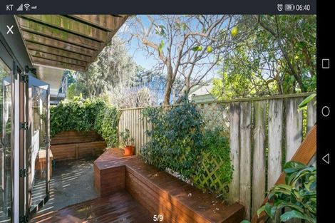 Photo of property in 1/163 Queens Drive, Lyall Bay, Wellington, 6022