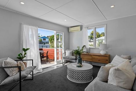 Photo of property in 42 Foster Crescent, Snells Beach, 0920