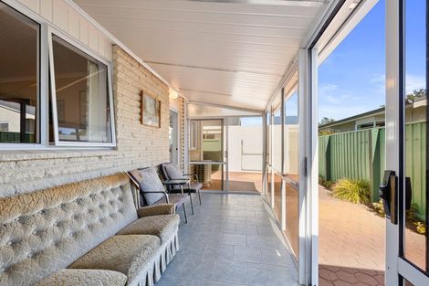 Photo of property in 3 Karaka Street, Merrilands, New Plymouth, 4312