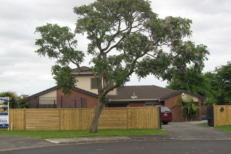 Photo of property in 13 Reynard Terrace, Conifer Grove, Takanini, 2112