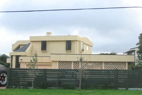 Photo of property in 103 Manly Street, Paraparaumu Beach, Paraparaumu, 5032