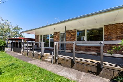 Photo of property in 3 Sturges Road, Henderson, Auckland, 0610
