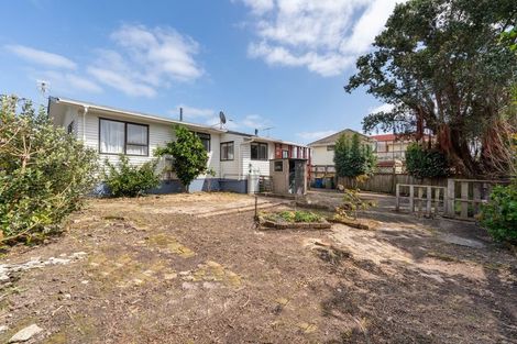 Photo of property in 9 Garelja Road, Henderson, Auckland, 0612