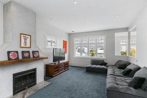 Photo of property in 1 Duke Street, Mount Victoria, Wellington, 6011